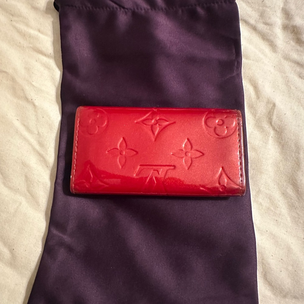 Louis Vuitton Vernice Key Holders - Picture 2 of 6